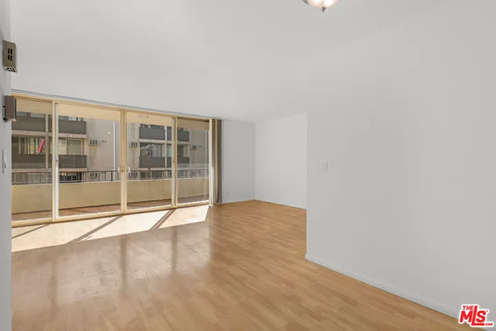 1300 Midvale Avenue 408, Los Angeles, California 90024