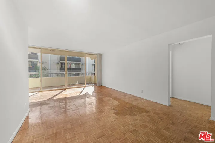 1300 Midvale Avenue 408, Los Angeles, California 90024
