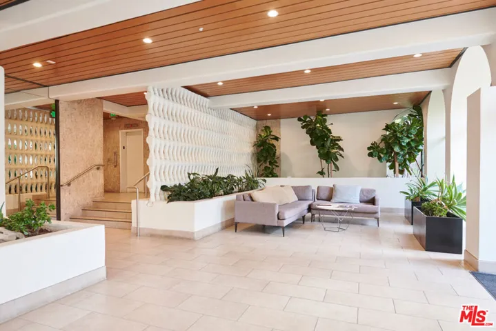 1300 Midvale Avenue 408, Los Angeles, California 90024