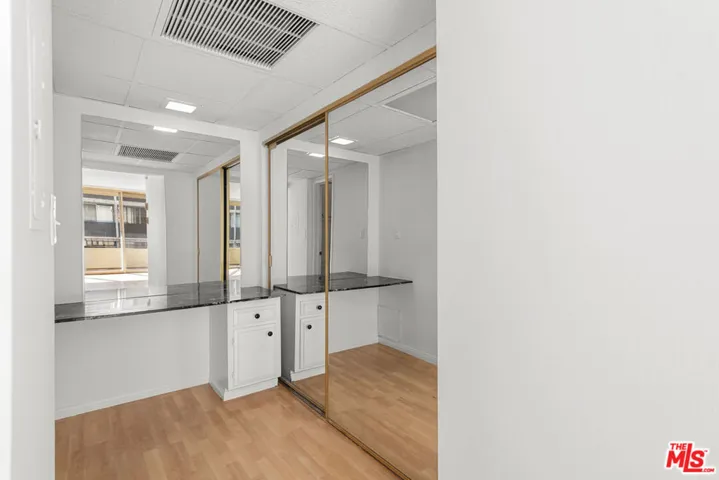 1300 Midvale Avenue 408, Los Angeles, California 90024