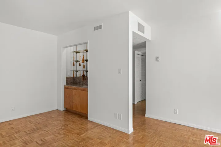 1300 Midvale Avenue 408, Los Angeles, California 90024