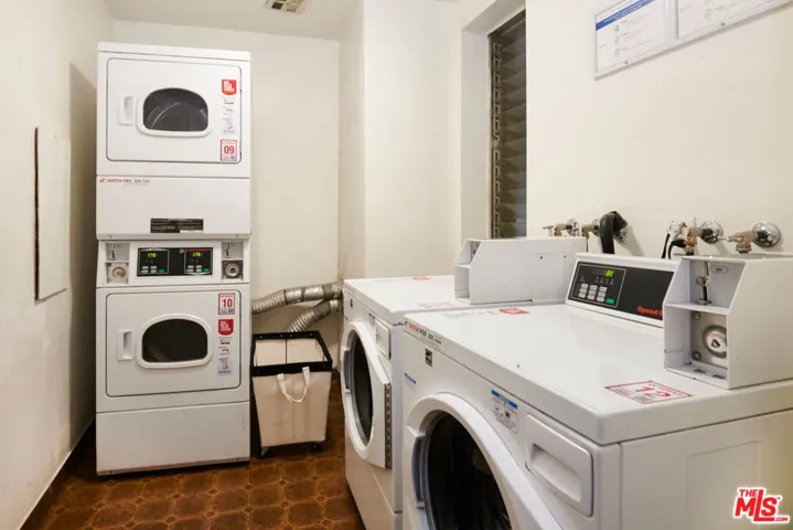 1300 Midvale Avenue 408, Los Angeles, California 90024