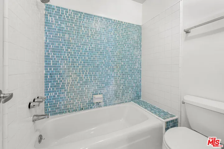 1300 Midvale Avenue 408, Los Angeles, California 90024