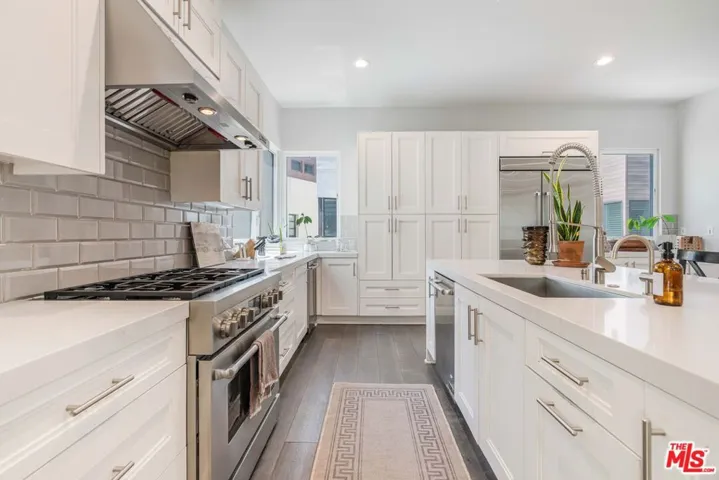 12646 W Seacoast Place, Los Angeles, California 90094