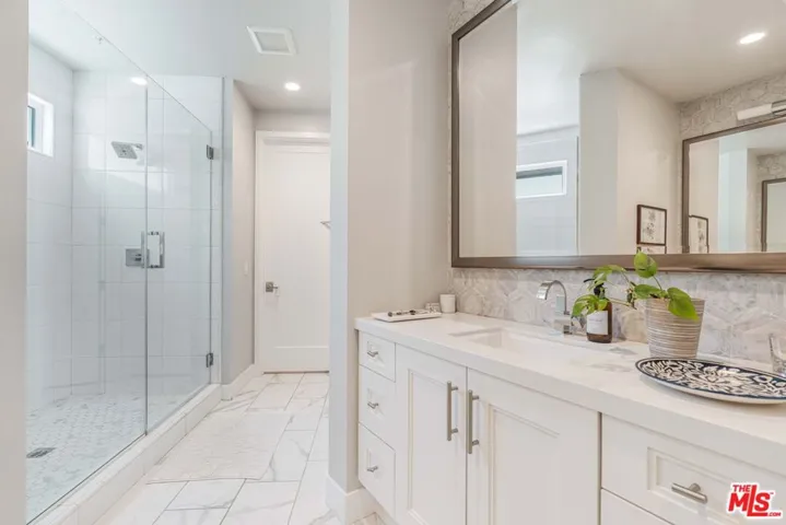 12646 W Seacoast Place, Los Angeles, California 90094