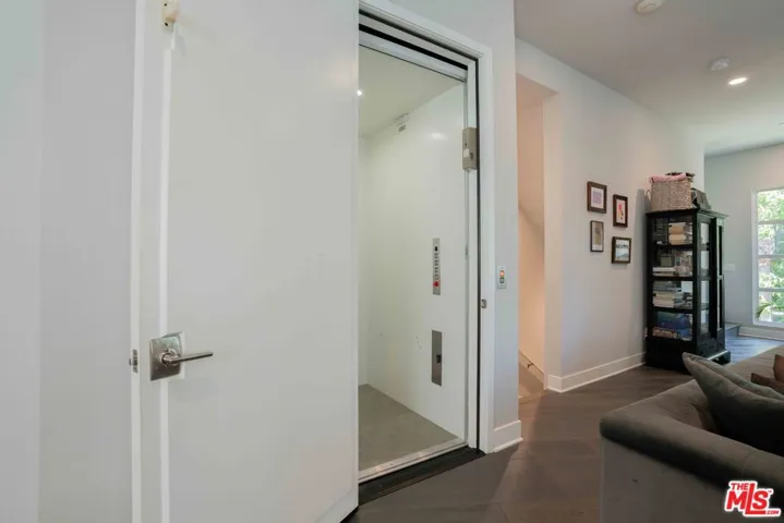 12646 W Seacoast Place, Los Angeles, California 90094