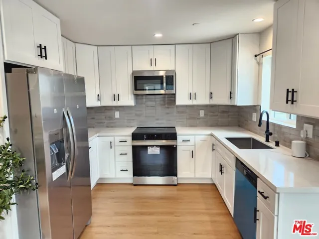 1154 W 67th Street, Los Angeles, California 90044