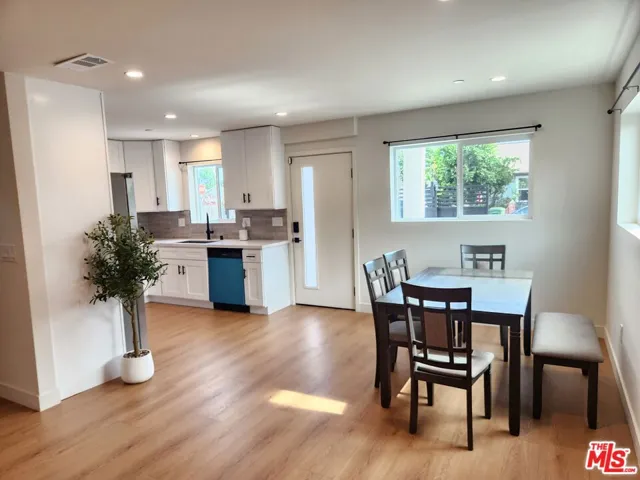 1154 W 67th Street, Los Angeles, California 90044