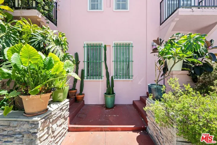 6104 Winans Drive, Los Angeles, California 90068