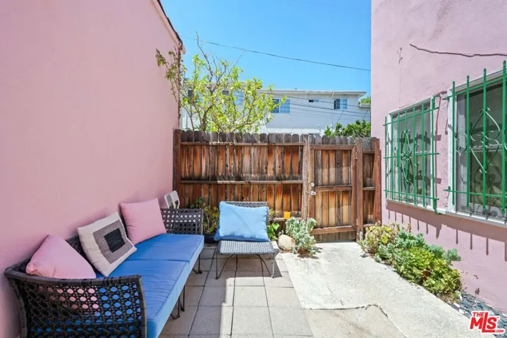 6104 Winans Drive, Los Angeles, California 90068