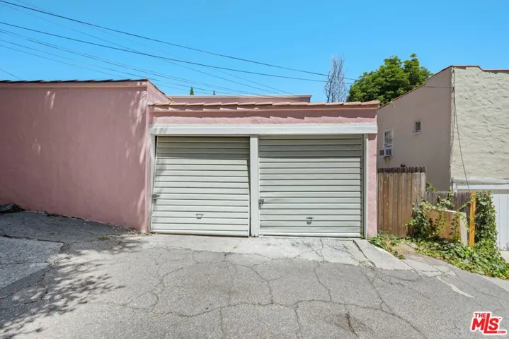 6104 Winans Drive, Los Angeles, California 90068