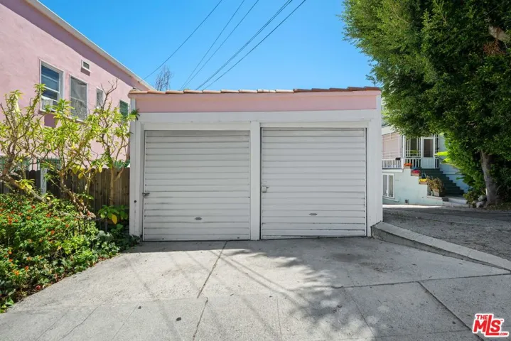 6104 Winans Drive, Los Angeles, California 90068