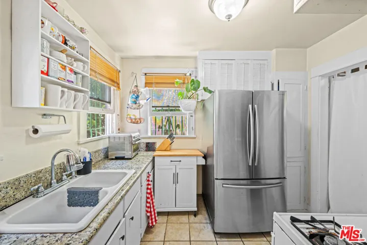 6104 Winans Drive, Los Angeles, California 90068