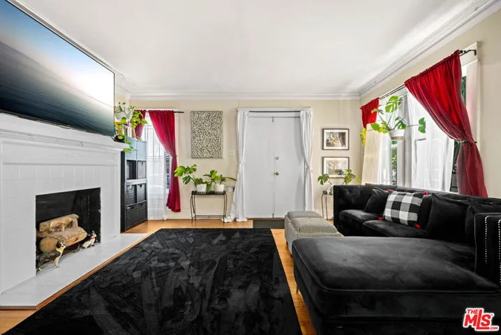 6104 Winans Drive, Los Angeles, California 90068
