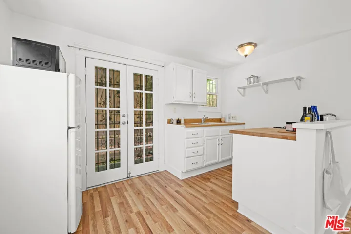 6104 Winans Drive, Los Angeles, California 90068