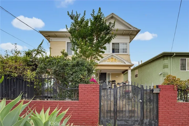 1107 S Mariposa Avenue, Los Angeles, California 90006