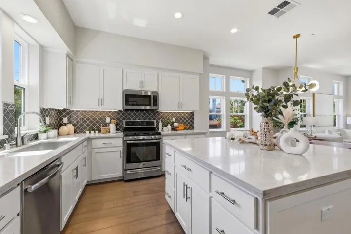 1911 Stella Street, Mountain View, California 94043