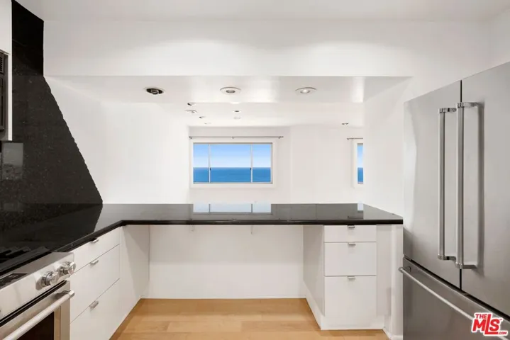 101 California Avenue 802, Santa Monica, California 90403