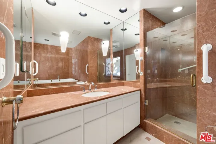 101 California Avenue 802, Santa Monica, California 90403
