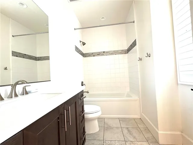 85 Derby, Irvine, California 92602