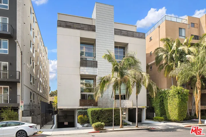 7062 Hawthorn Avenue 203, Los Angeles, California 90028