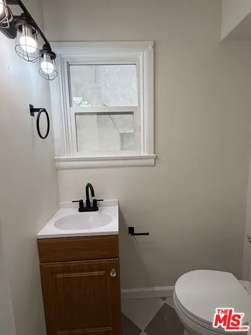 44 Rose Avenue, Los Angeles, California 90291