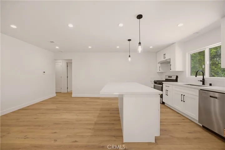 17024 Parthenia, Northridge, California 91325