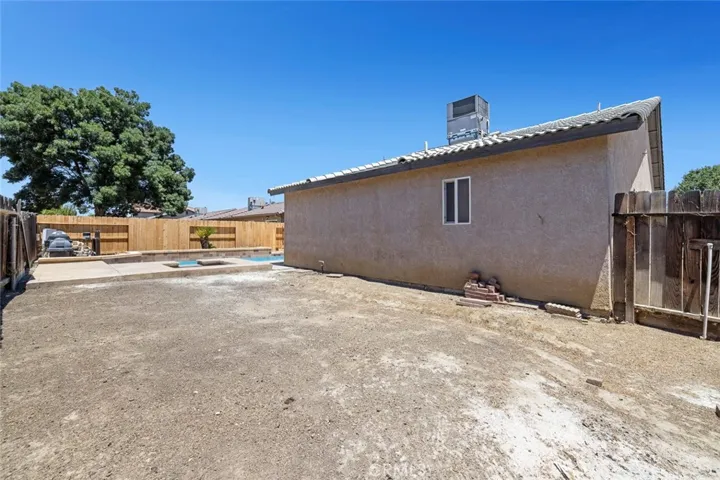 115 Curtiss, Coalinga, California 93210