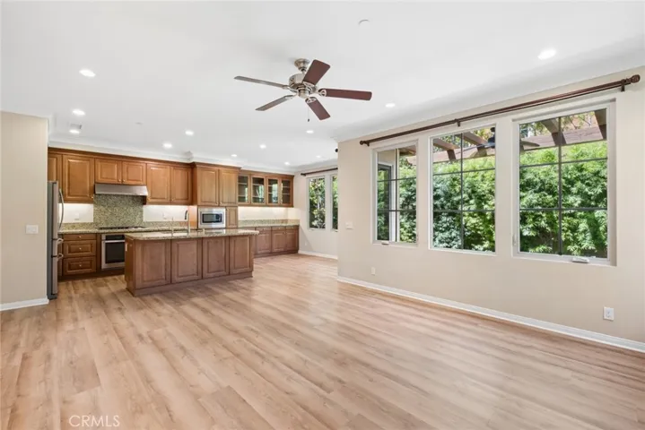 71 Brindisi, Irvine, California 92618