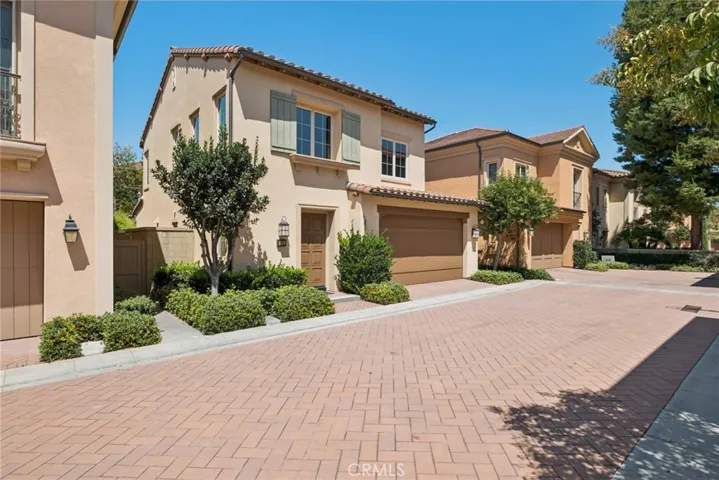71 Brindisi, Irvine, California 92618