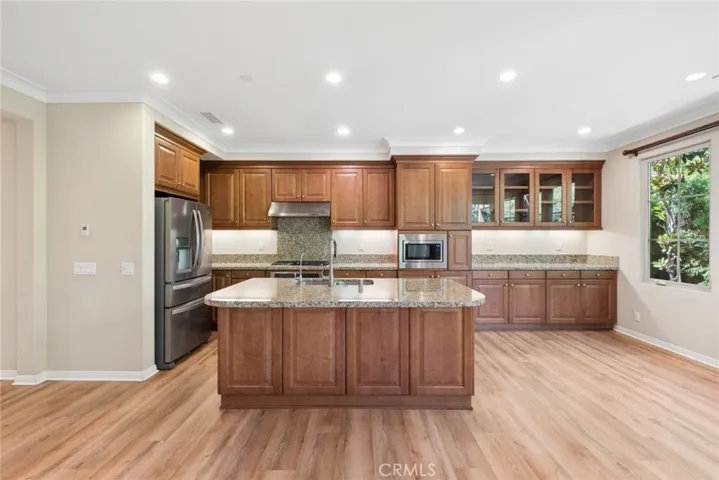 71 Brindisi, Irvine, California 92618