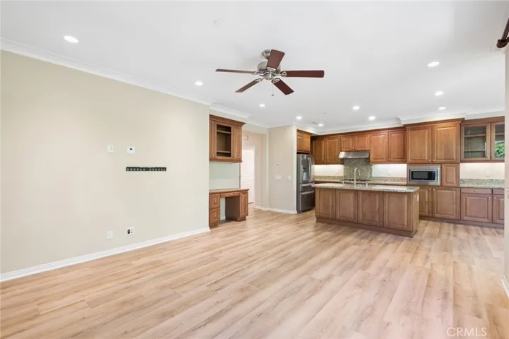 71 Brindisi, Irvine, California 92618