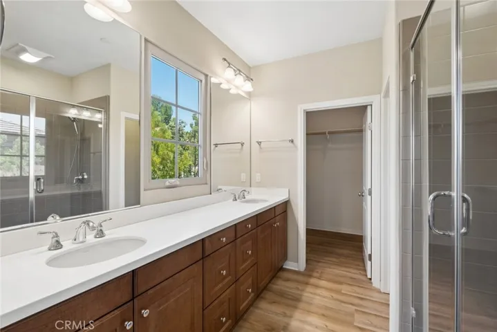 71 Brindisi, Irvine, California 92618