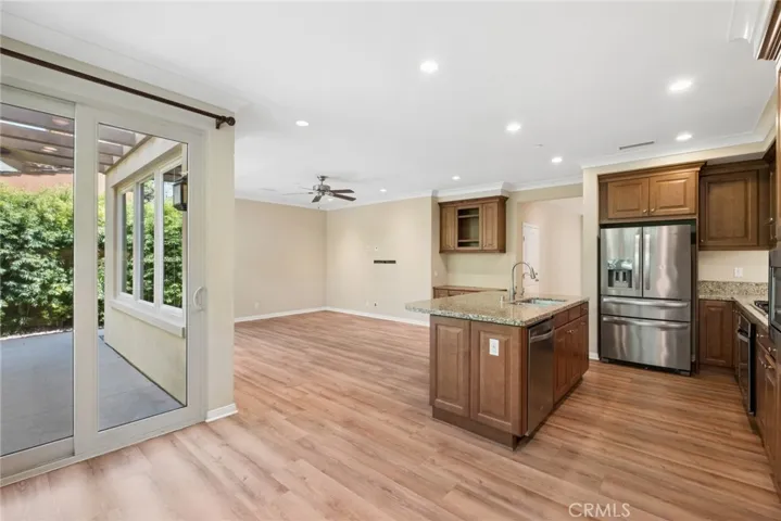 71 Brindisi, Irvine, California 92618