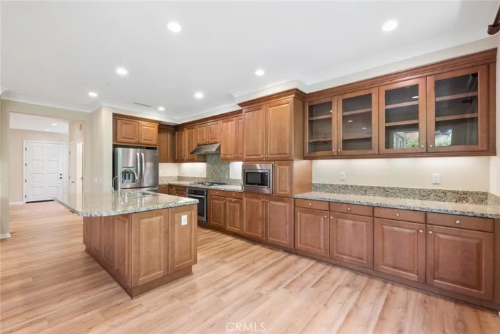 71 Brindisi, Irvine, California 92618
