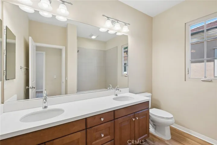 71 Brindisi, Irvine, California 92618