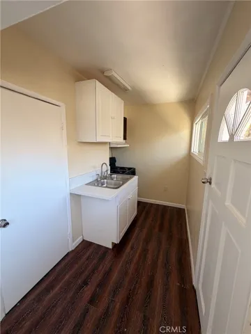 602 S Parton, Santa Ana, California 92701