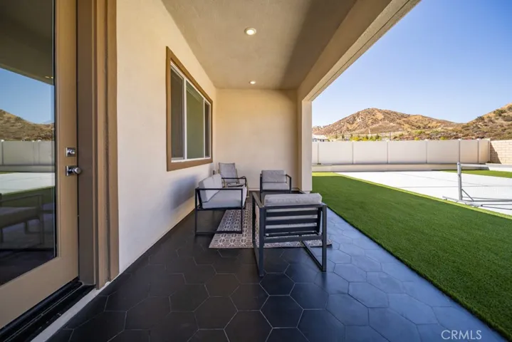 29566 Camino Azar, Valencia, California 91354