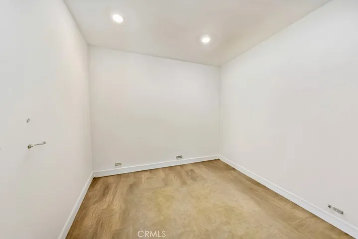 29566 Camino Azar, Valencia, California 91354