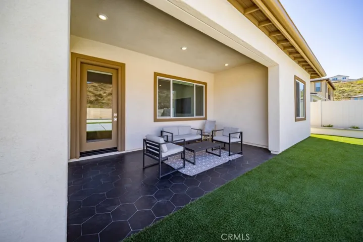 29566 Camino Azar, Valencia, California 91354