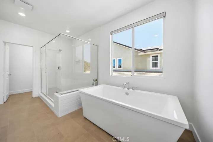 29566 Camino Azar, Valencia, California 91354