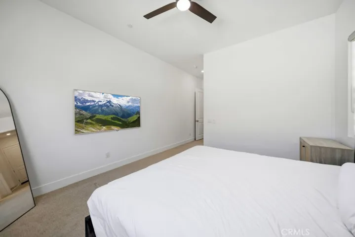 29566 Camino Azar, Valencia, California 91354