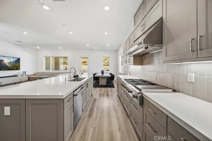 29566 Camino Azar, Valencia, California 91354