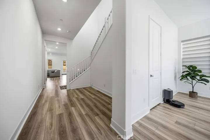 29566 Camino Azar, Valencia, California 91354