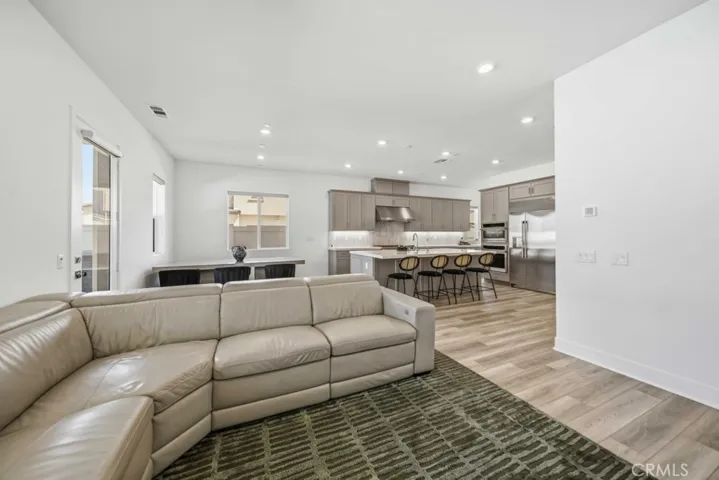 29566 Camino Azar, Valencia, California 91354