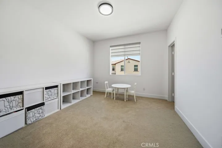 29566 Camino Azar, Valencia, California 91354