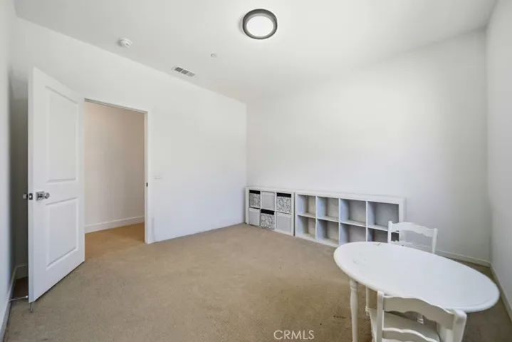 29566 Camino Azar, Valencia, California 91354