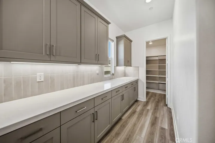 29566 Camino Azar, Valencia, California 91354