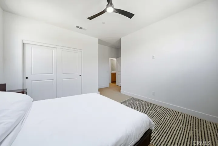 29566 Camino Azar, Valencia, California 91354