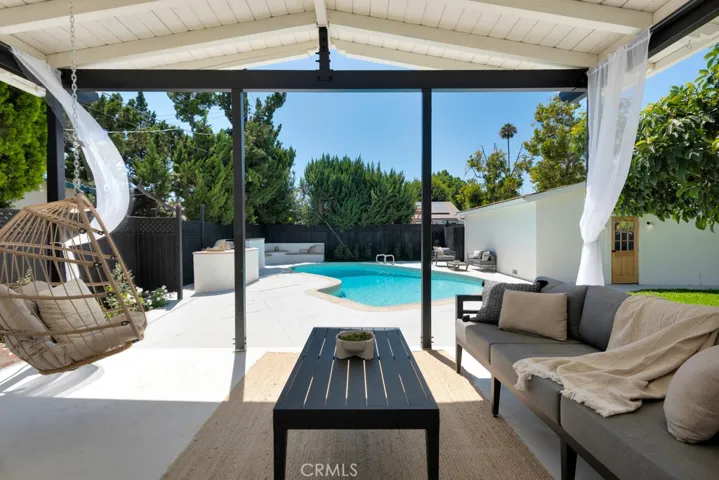 6727 Kentland, West Hills, California 91307